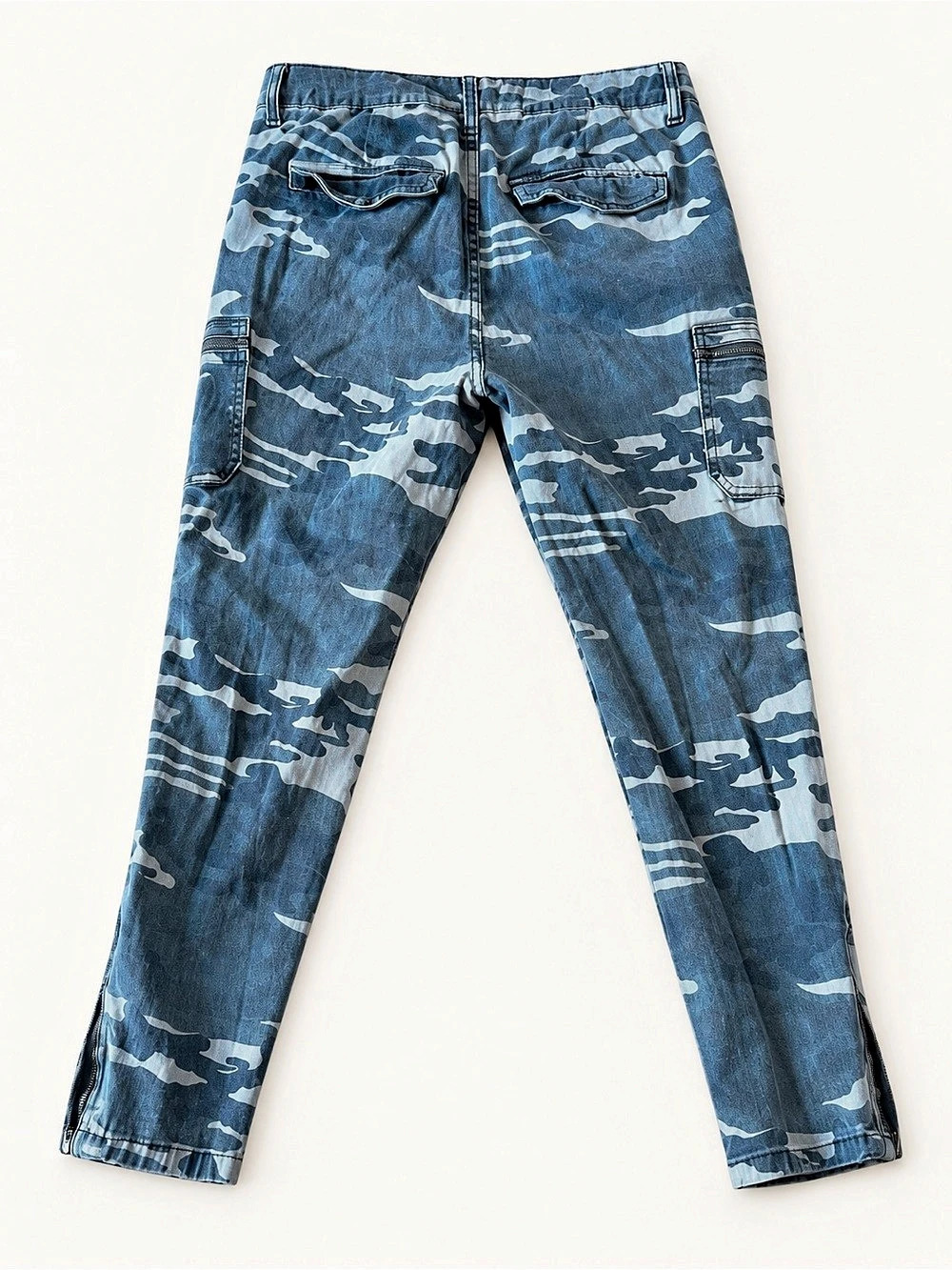 Camo Skinny Jeans in green Refuge Cargo Pants with Ankle Zippers